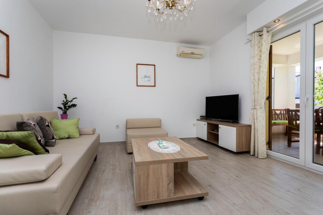 Apartments Hana Baska  Bagian luar foto