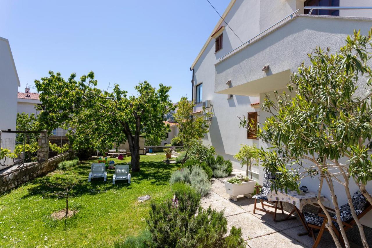 Apartments Hana Baska  Bagian luar foto